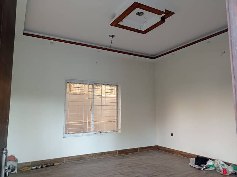 silent commercial 1st floor 3bed dd with roof for rent in johar 2