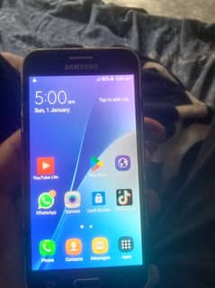 Samsung Galaxy j2 ) 1 GB ram 8gp