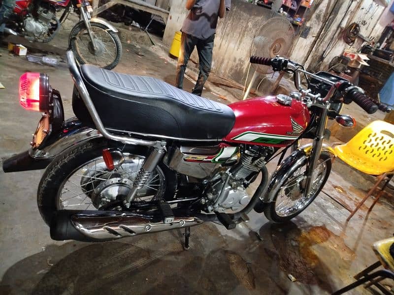 Honda CG125 SE 4