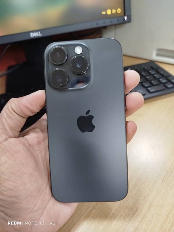 iPhone 15 Pro 128G Mercantile Black Titanium 3