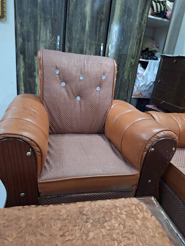 6 seater Sofa set in reasonable price( urgent sale ) 1