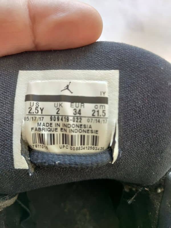 Jordan kids shoes size 2 4