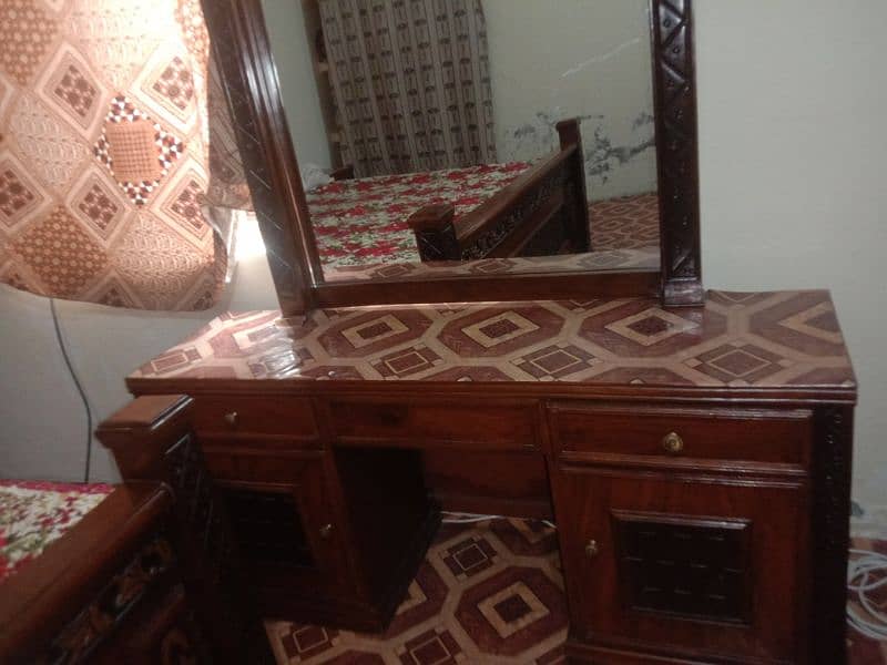 Double bed+side table+dressing table 9