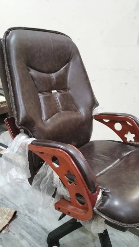 Leather Poshish chair 2