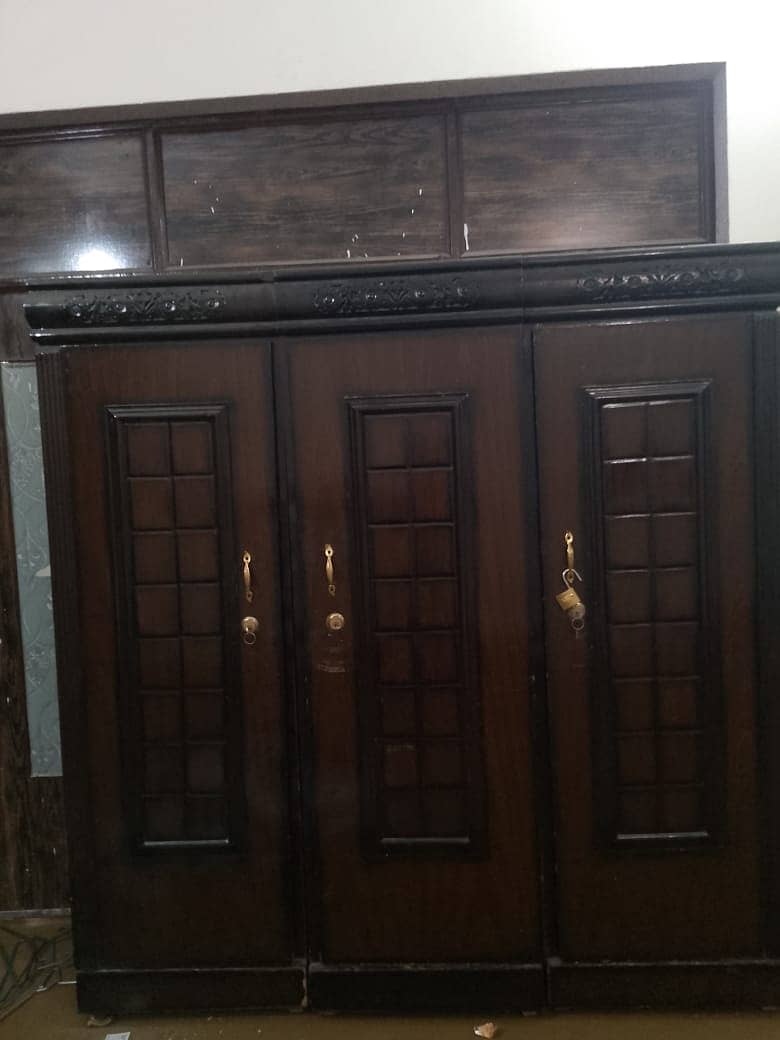 4 Wardrobes for sale 0