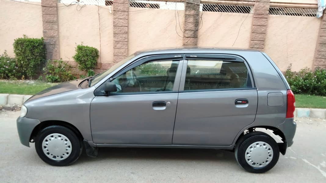 SUZUKI ALTO VXR Manual Model 2012 Grey color. 5