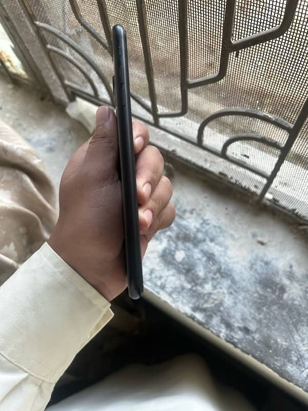 IPHONE 7 PLUS WATERPACK PHONE URGENT SALE 5