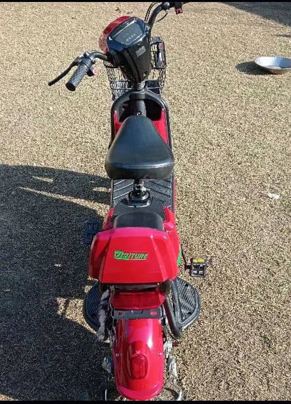 Yj future scooty red colour with two keys 0