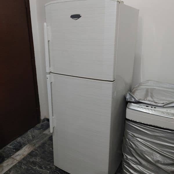 Haier Fridge/ Refrigerator Deluxe large Size 0