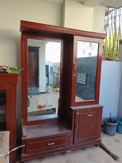 Mirror Dressing table/ Singaar table
