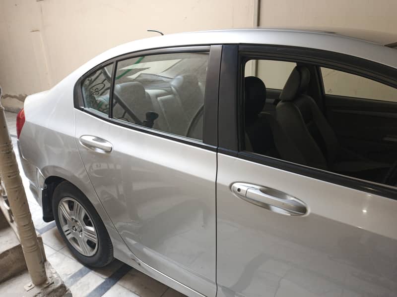 Honda City IVTEC 2015 model genuine 5