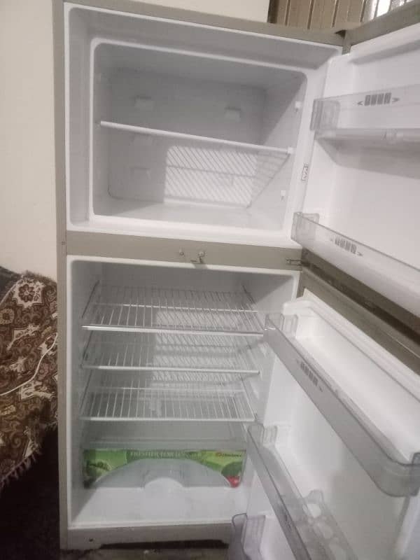 dawlance fridge 1