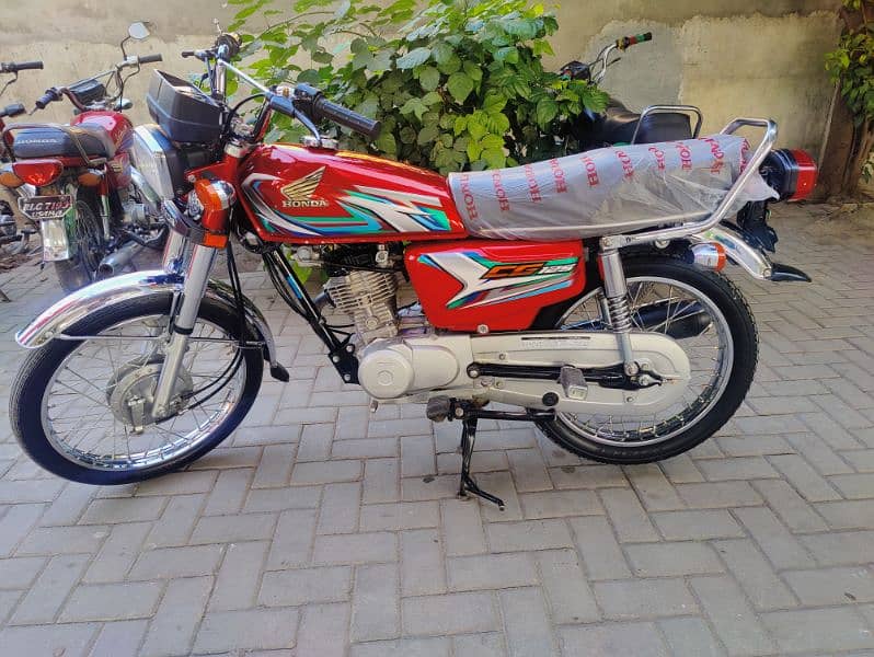 Brand New condition Honda CG 125 6