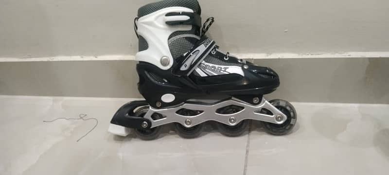 size adjustable skating shoes for 12 to 14 years kids 2