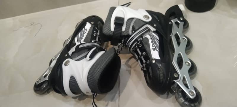 size adjustable skating shoes for 12 to 14 years kids 3