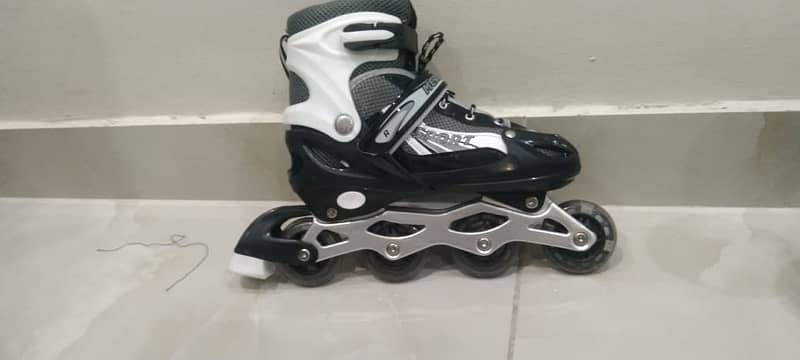 size adjustable skating shoes for 12 to 14 years kids 6