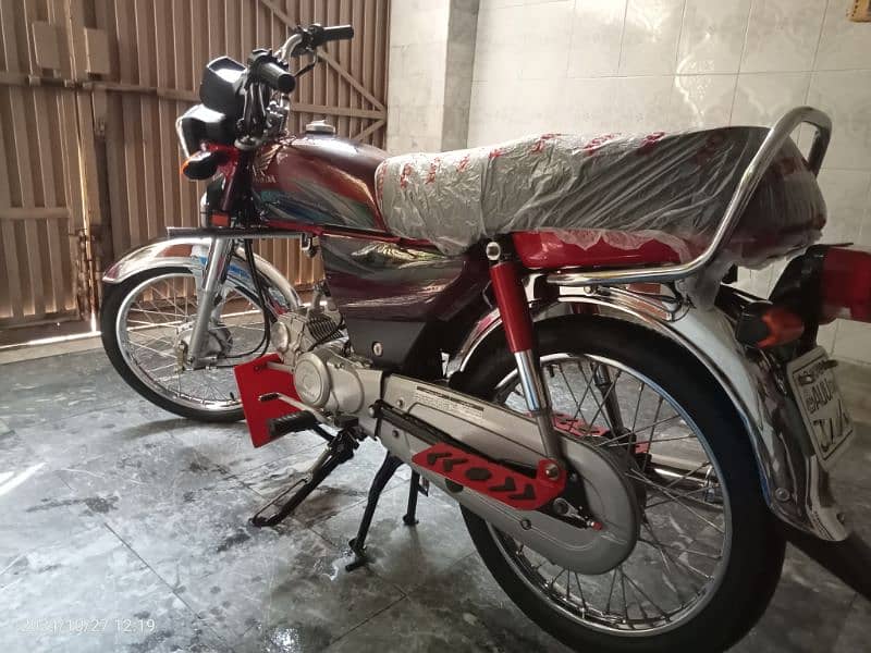 Honda CD 70 2024 5