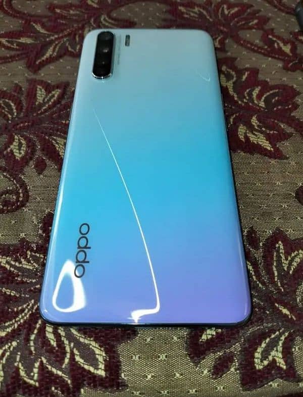 OPPO f15 8/256 2