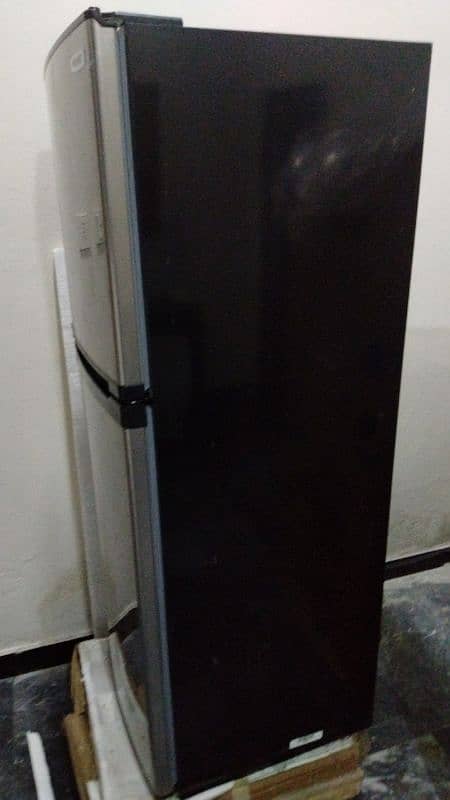 New Refrigerator Orient Black and Hairline Gray Color 5