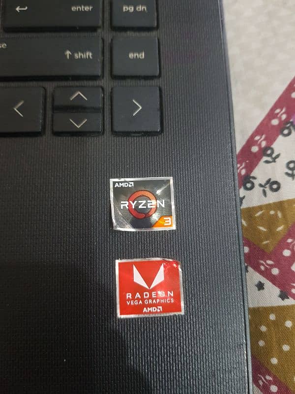 AMD Ryzen 3 2200U with Radeon Vega Graphics 1