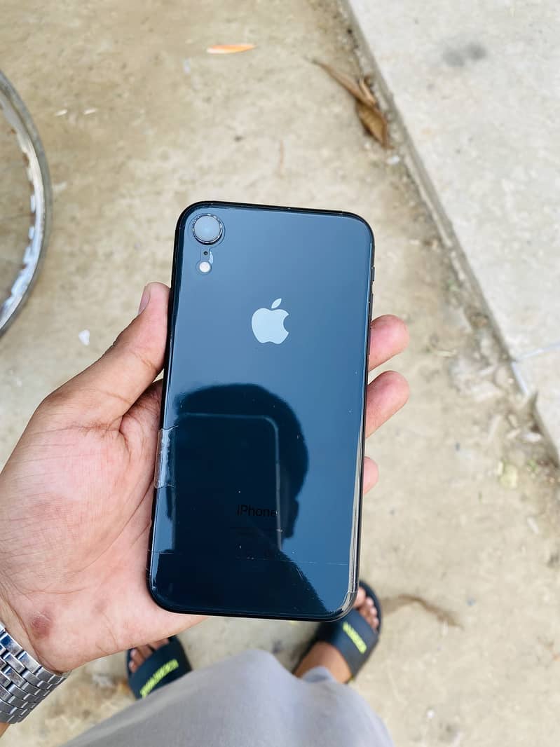 iPhone XR 6