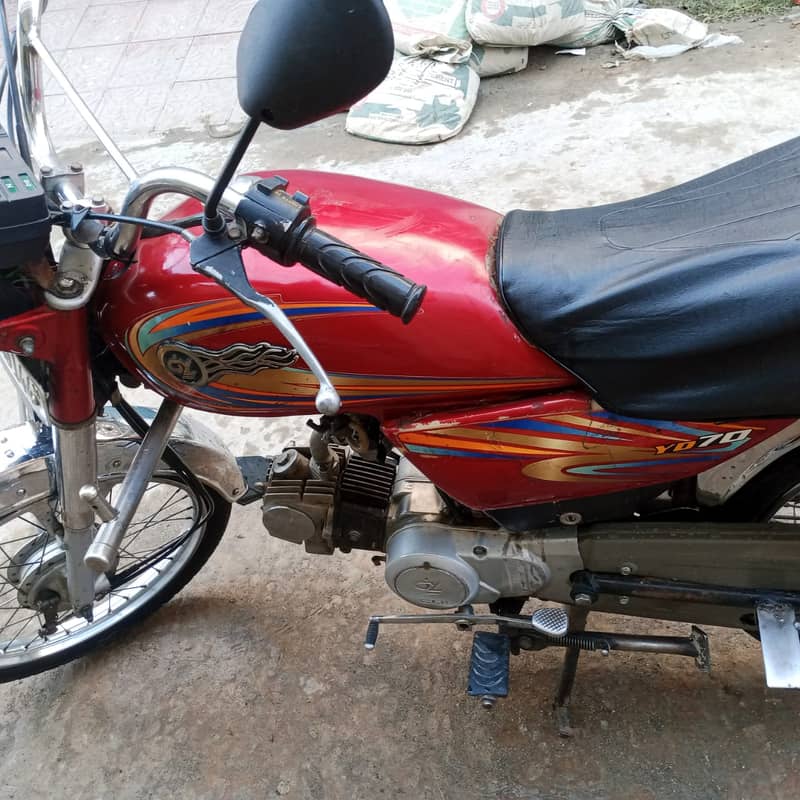 Yamaha Dhoom YD-70 2016 6