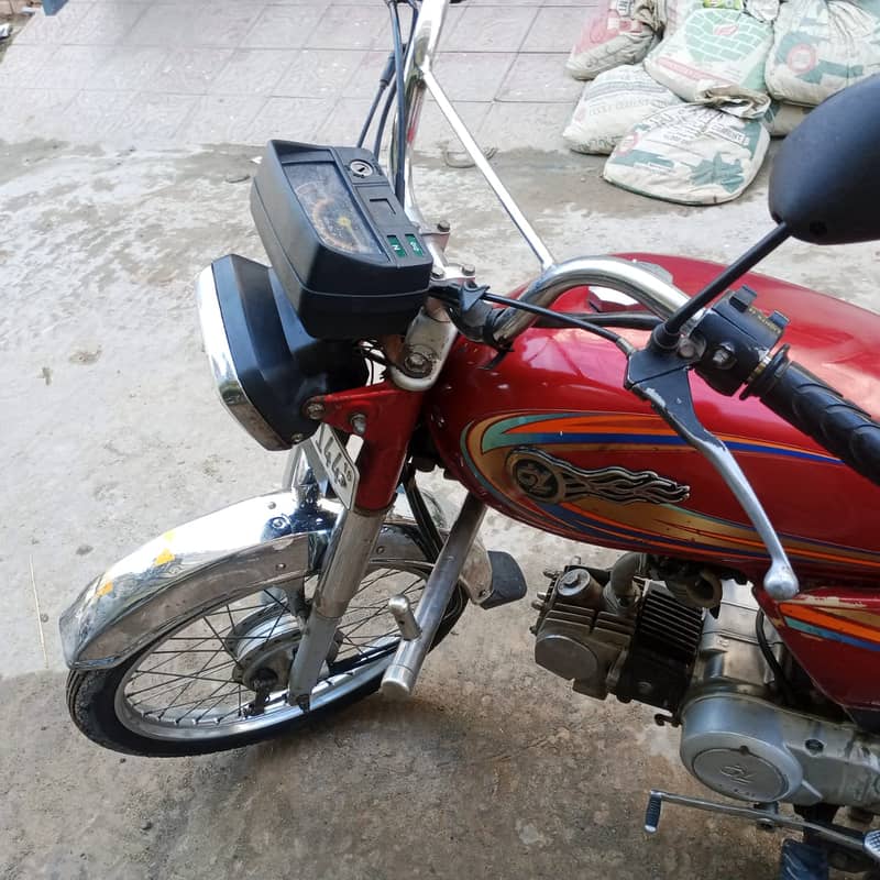 Yamaha Dhoom YD-70 2016 14