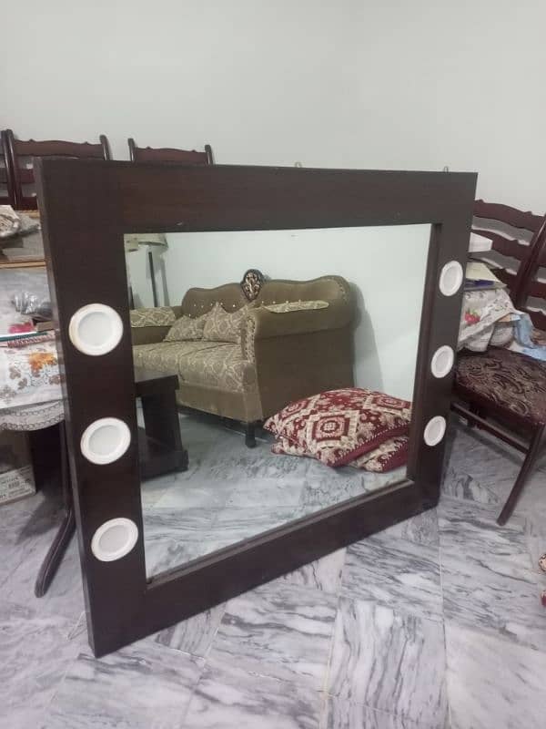 mirror with wooden frame and lights 2