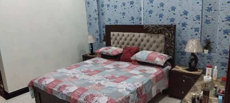 10 Marla Used House For Sale In Bahria Town - Block DD Bahria Town Canal Road Lahore 3