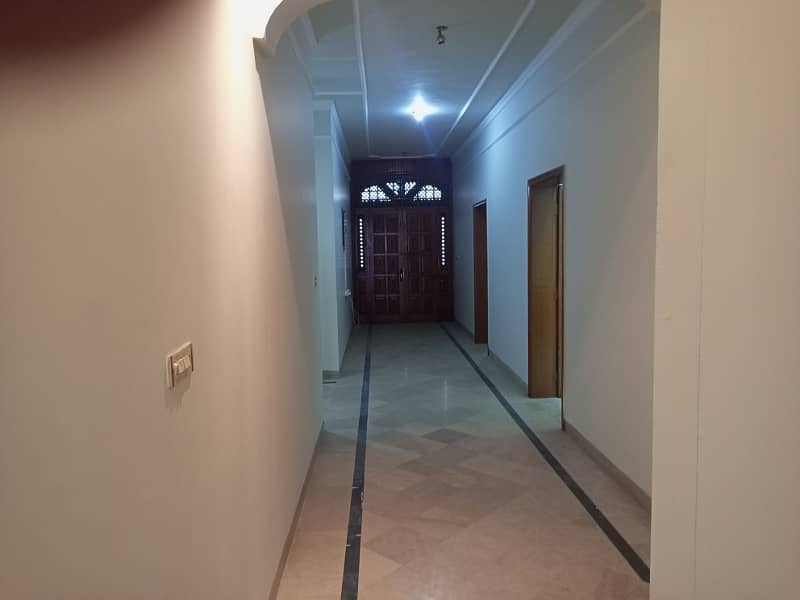 1 KANAL UPPER PORTION (3 BED 2 BATH, TV LOUNGE, KITCHEN, TERRACE, ROOF) FOR RENT IN BLOCK B, REVENUE SOCIETY, LAHORE, NEAR UMT UNIVERSTY 7