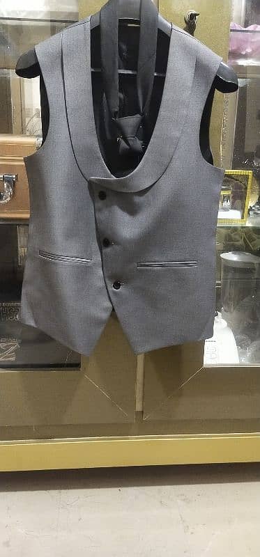 waistcoat,Coat,tie 0