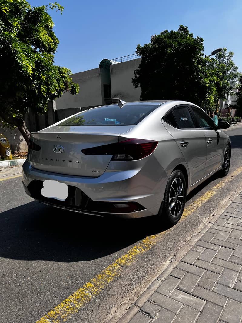 Hyundai Elantra GLS 2023 4