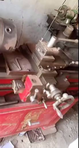 Lathe Machine/kharad Machine Good condition! Chuck and Motor Included 2