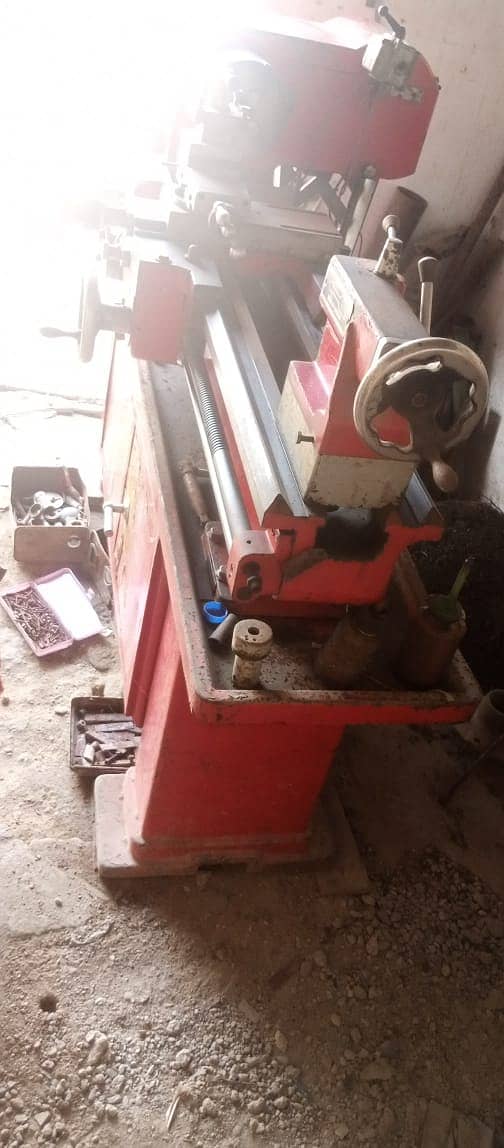 Lathe Machine/kharad Machine Good condition! Chuck and Motor Included 4