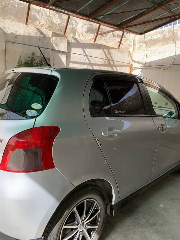 Toyota Vitz 2007 4