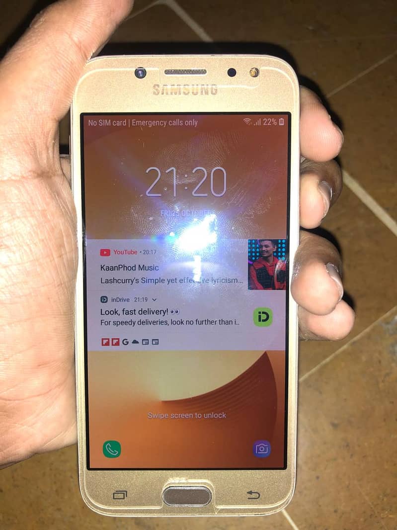 Samsung Galaxy J5 (2017/Pro) 0