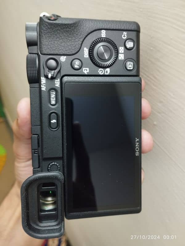 Sony a6400 body only just like new 7