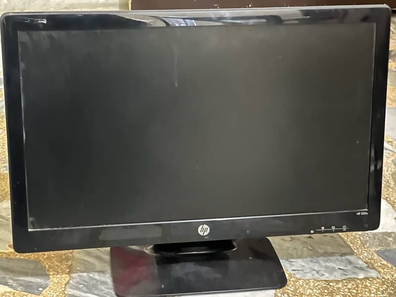 24 inch HP LED 1