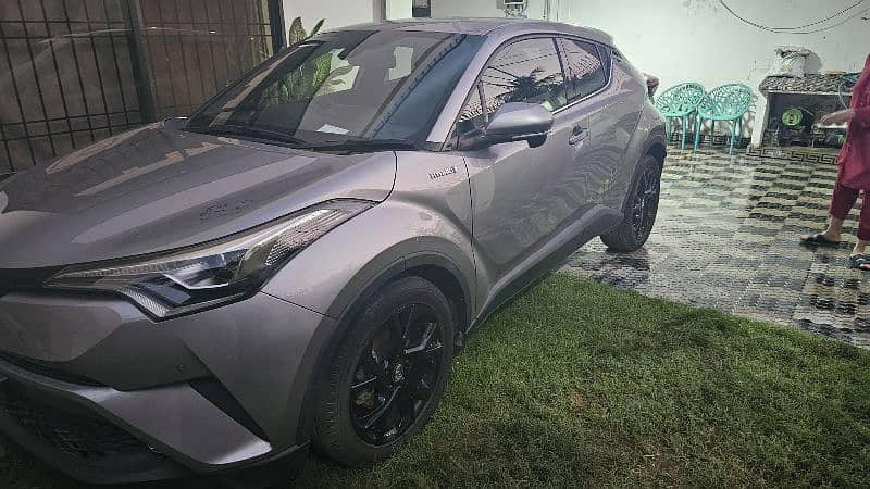 Toyota C-HR 2019 G BRUNO 4