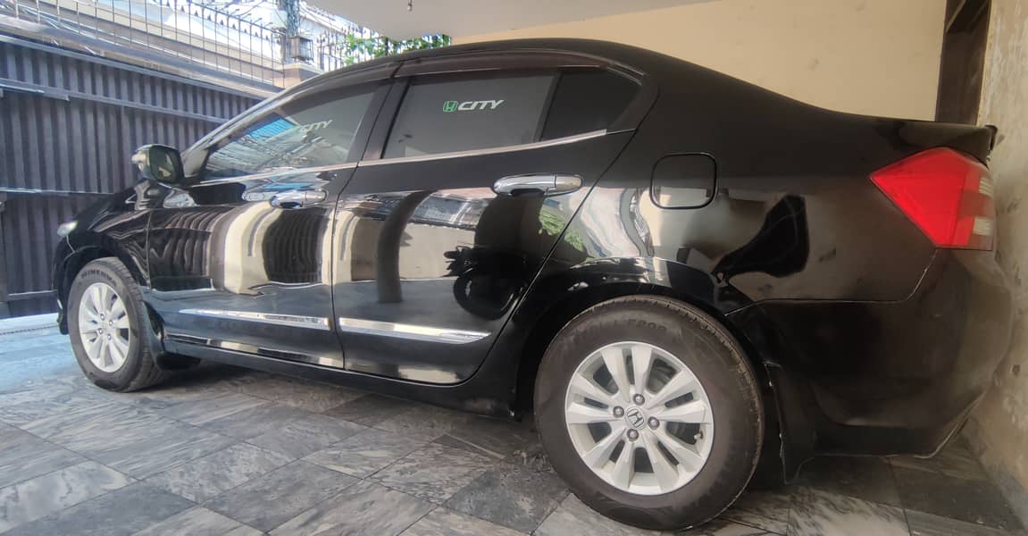 Honda City Aspire 2015 1.3 Manual. 1