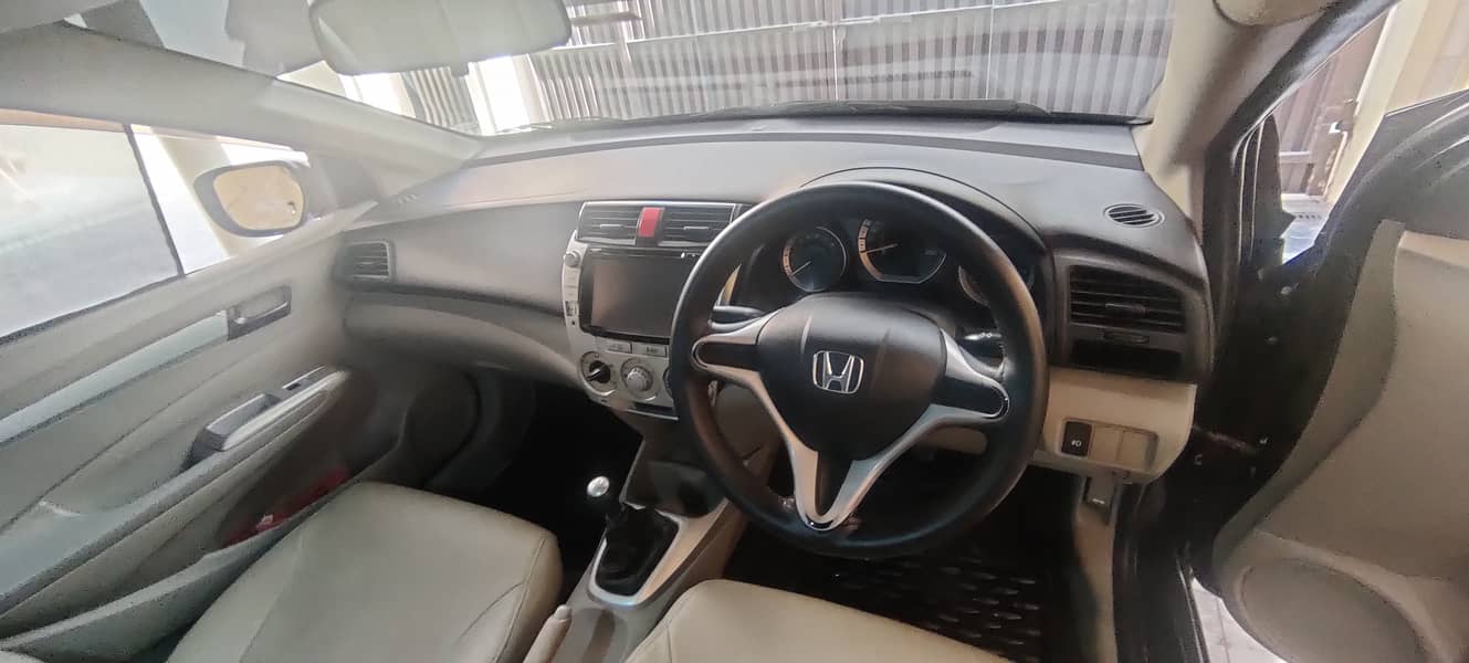 Honda City Aspire 2015 1.3 Manual. 4