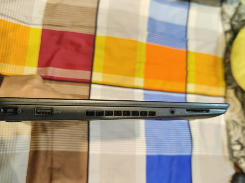 Lenovo Thinkpad Core i7 7th Gen 1