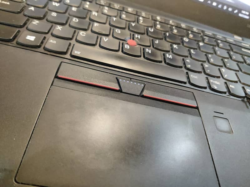 Lenovo Thinkpad Core i7 7th Gen 5