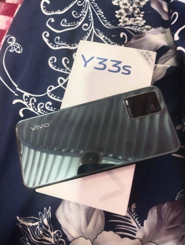 Vivo Y33s 8gb/128gb with Box 3