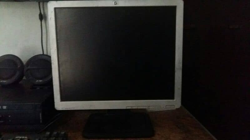 brand hp 17 inch lcd 5