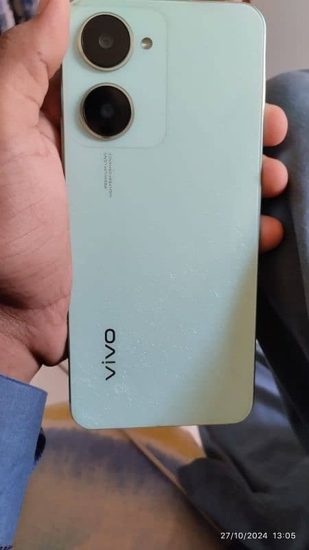 Vivo Y03 1