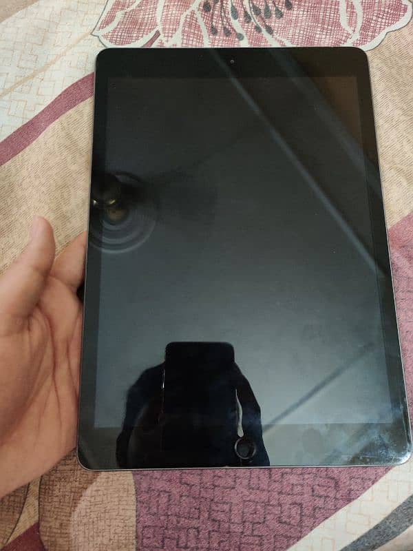 ipad 8 gen (32GB) 6