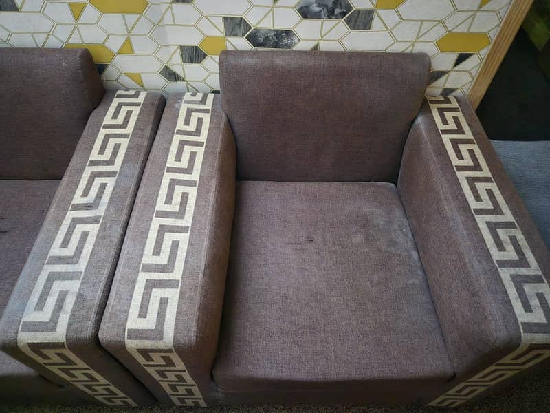 Used sofa 3 seater molty foam seats 2