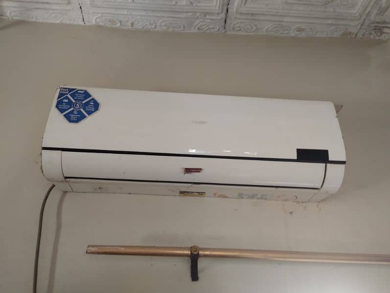 Haier 1 ton No inverter AC with outer, Good Condition 0