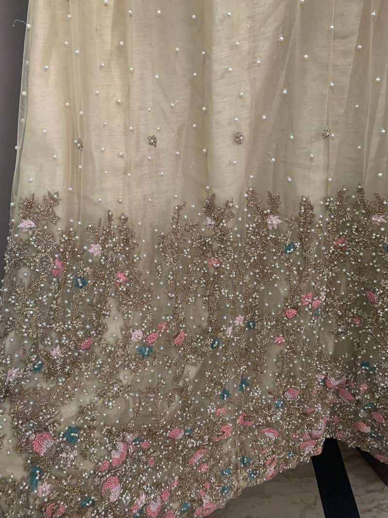 Beautiful pre owned nikkah dress. Worn only once 4